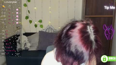 Snapshot of muse_kitty_jenia chatting on February 5, 6:48 pm Jenya online show from February 5, 6:48 pm