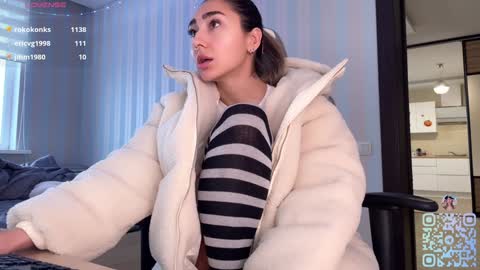 Snapshot of museleks chatting on December 23, 9:38 am Aleksa online show from December 23, 9:38 am