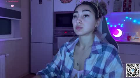 Snapshot of museleks chatting on February 3, 1:30 am Aleksa online show from February 3, 1:30 am