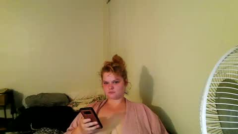 Snapshot of mushymummy000 chatting on October 7, 12:24 pm mushymummy000 online show from October 7, 12:24 pm