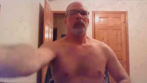 Snapshot of mustang_daddy chatting on March 11, 1:59 am 307MountainMan online show from March 11, 1:59 am
