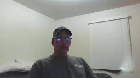 Snapshot of mustang_daddy chatting on May 14, 12:01 pm 307MountainMan online show from May 14, 12:01 pm
