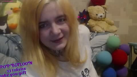 Snapshot of mustardgirl chatting on April 23, 9:17 pm ZZ TOP online show from April 23, 9:17 pm
