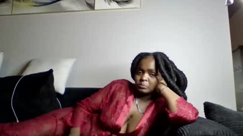 Snapshot of mwana69 chatting on April 25, 11:35 pm mwana69 online show from April 25, 11:35 pm