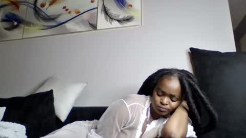 Snapshot of mwana69 chatting on April 27, 7:01 pm mwana69 online show from April 27, 7:01 pm