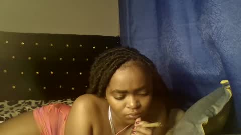 Snapshot of mwana69 chatting on June 14, 2:19 pm mwana69 online show from June 14, 2:19 pm