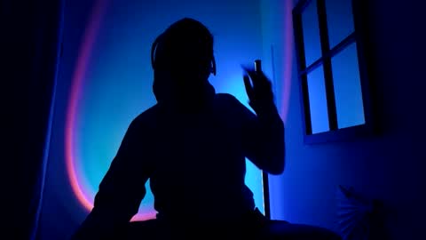 Snapshot of mx_anouk_divine chatting on October 23, 4:34 am Mx. Anouk Divine online show from October 23, 4:34 am