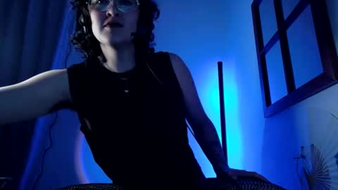 Mx. Anouk Divine online show from December 23, 4:43 am