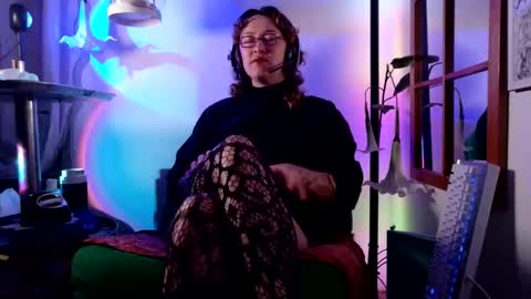 Snapshot of mx_anouk_divine chatting on May 28, 2:31 am Mx. Anouk Divine online show from May 28, 2:31 am