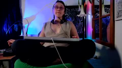 Snapshot of mx_anouk_divine chatting on June 13, 1:14 am Mx. Anouk Divine online show from June 13, 1:14 am