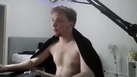 Snapshot of mxmplay chatting on June 1, 7:26 pm alexplay online show from June 1, 7:26 pm