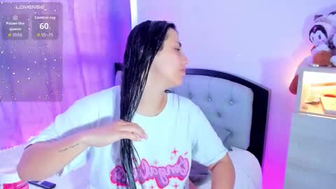 my_aleja_ online show from February 8, 1:14 pm