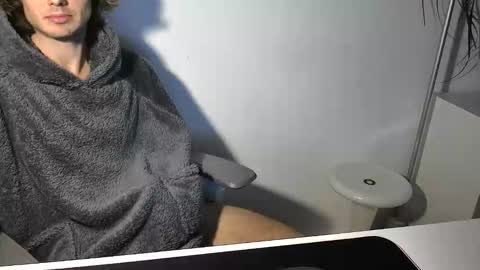 my_lovely_body online show from October 13, 4:29 pm