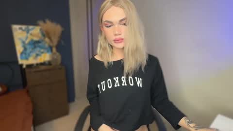 Sandra Muse online show from February 11, 12:05 pm