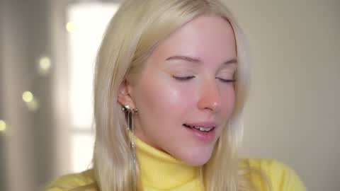 STELLA  Im here today online show from December 2, 3:47 pm