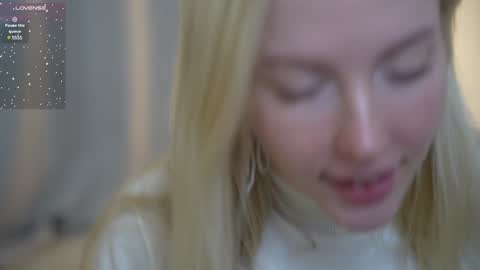 STELLA  Im here today online show from December 4, 7:23 pm
