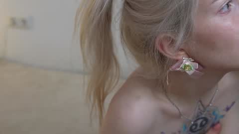 STELLA  Im here today online show from January 26, 5:34 pm