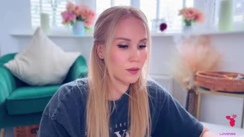 Mya-be Yours P online show from December 5, 2:36 pm