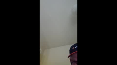 Snapshot of mycumslutbottomfriend chatting on November 12, 10:30 pm mycumslutbottomfriend online show from November 12, 10:30 pm