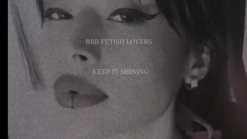 Lola online show from November 28, 9:28 pm