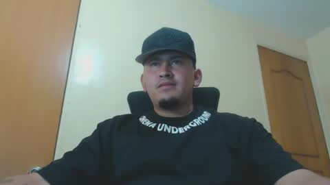 myke_andrade online show from January 17, 3:45 am