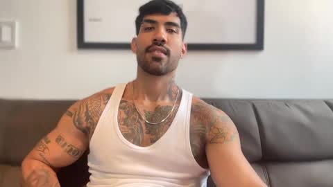 Snapshot of myke_esthetic chatting on January 11, 8:32 pm Myke esthetic online show from January 11, 8:32 pm