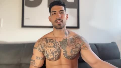 Snapshot of myke_esthetic chatting on January 16, 10:34 pm Myke esthetic online show from January 16, 10:34 pm