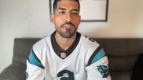 Snapshot of myke_esthetic chatting on February 20, 3:23 am Myke esthetic online show from February 20, 3:23 am