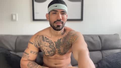 Snapshot of myke_esthetic chatting on February 27, 6:53 pm Myke esthetic online show from February 27, 6:53 pm