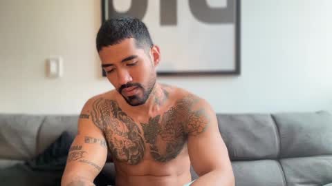 Snapshot of myke_esthetic chatting on February 28, 1:14 pm Myke esthetic online show from February 28, 1:14 pm