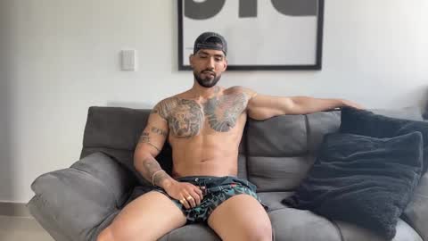 Snapshot of myke_esthetic chatting on March 9, 4:00 pm Myke esthetic online show from March 9, 4:00 pm