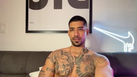 Snapshot of myke_esthetic chatting on September 29, 11:53 pm Myke esthetic online show from September 29, 11:53 pm