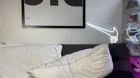 Snapshot of myke_esthetic chatting on October 1, 9:43 pm Myke esthetic online show from October 1, 9:43 pm