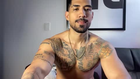 Snapshot of myke_esthetic chatting on October 8, 9:56 pm Myke esthetic online show from October 8, 9:56 pm