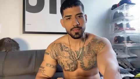 Snapshot of myke_esthetic chatting on October 14, 5:47 pm Myke esthetic online show from October 14, 5:47 pm