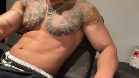 Snapshot of myke_esthetic chatting on October 17, 11:07 pm Myke esthetic online show from October 17, 11:07 pm