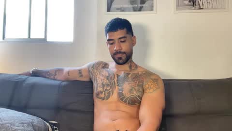 Snapshot of myke_esthetic chatting on February 10, 9:52 pm Myke esthetic online show from February 10, 9:52 pm