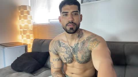 Snapshot of myke_esthetic chatting on February 17, 7:09 pm Myke esthetic online show from February 17, 7:09 pm