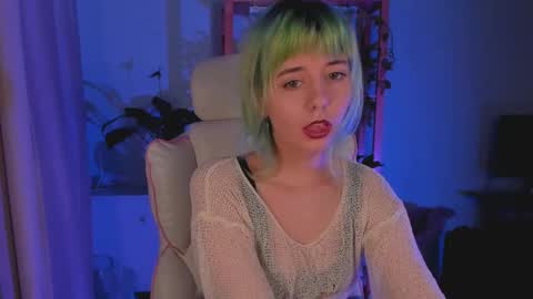 MylaFlores online show from February 6, 12:15 am