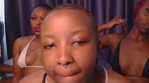 myline_ online show from March 7, 7:38 am