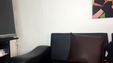 Snapshot of myluandjackhot chatting on February 21, 7:15 pm Myluandjack online show from February 21, 7:15 pm