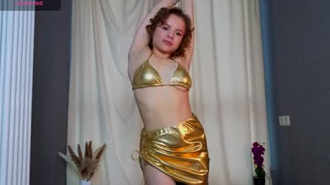 Monique with Curls online show from April 9, 6:19 am