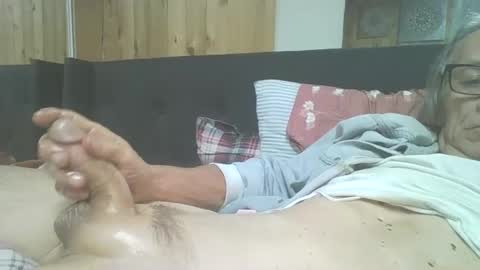 Snapshot of mymyselfandme chatting on September 30, 7:24 am mymyselfandme online show from September 30, 7:24 am