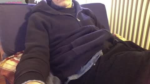 Bi sexy guy lovense hush is on private is open or password show tip if you like. online show from February 7, 9:24 am