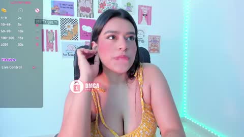 Snapshot of mypretty_isabella chatting on June 27, 4:34 pm Bella online show from June 27, 4:34 pm