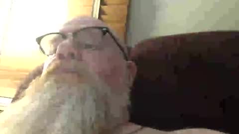 Snapshot of myqueen76myqueen76 chatting on January 18, 4:38 am myqueen76myqueen76 online show from January 18, 4:38 am