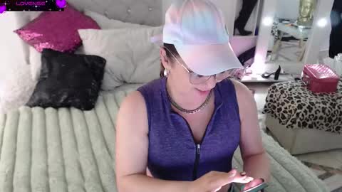 Myrna Sessions online show from March 8, 3:16 pm