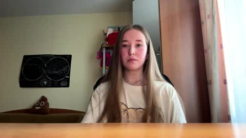 Snapshot of myrticetaraschke chatting on May 19, 9:59 am Lana online show from May 19, 9:59 am