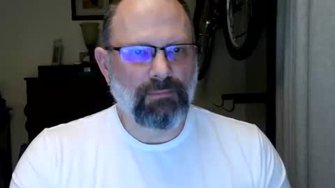 Just hanging out - No pressure online show from April 24, 3:09 am