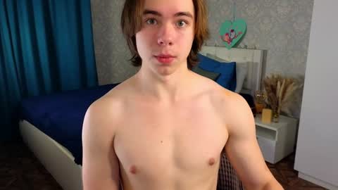 Snapshot of myshkek chatting on February 26, 12:38 am Mickey online show from February 26, 12:38 am